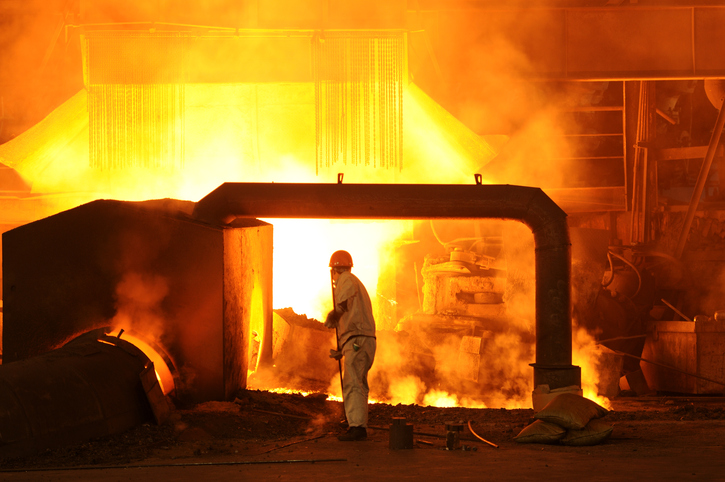 PROSES PEMBUATAN BESI WF DI PABRIK: DARI BAJA MENTAH HINGGA PROFIL SIAP PAKAI