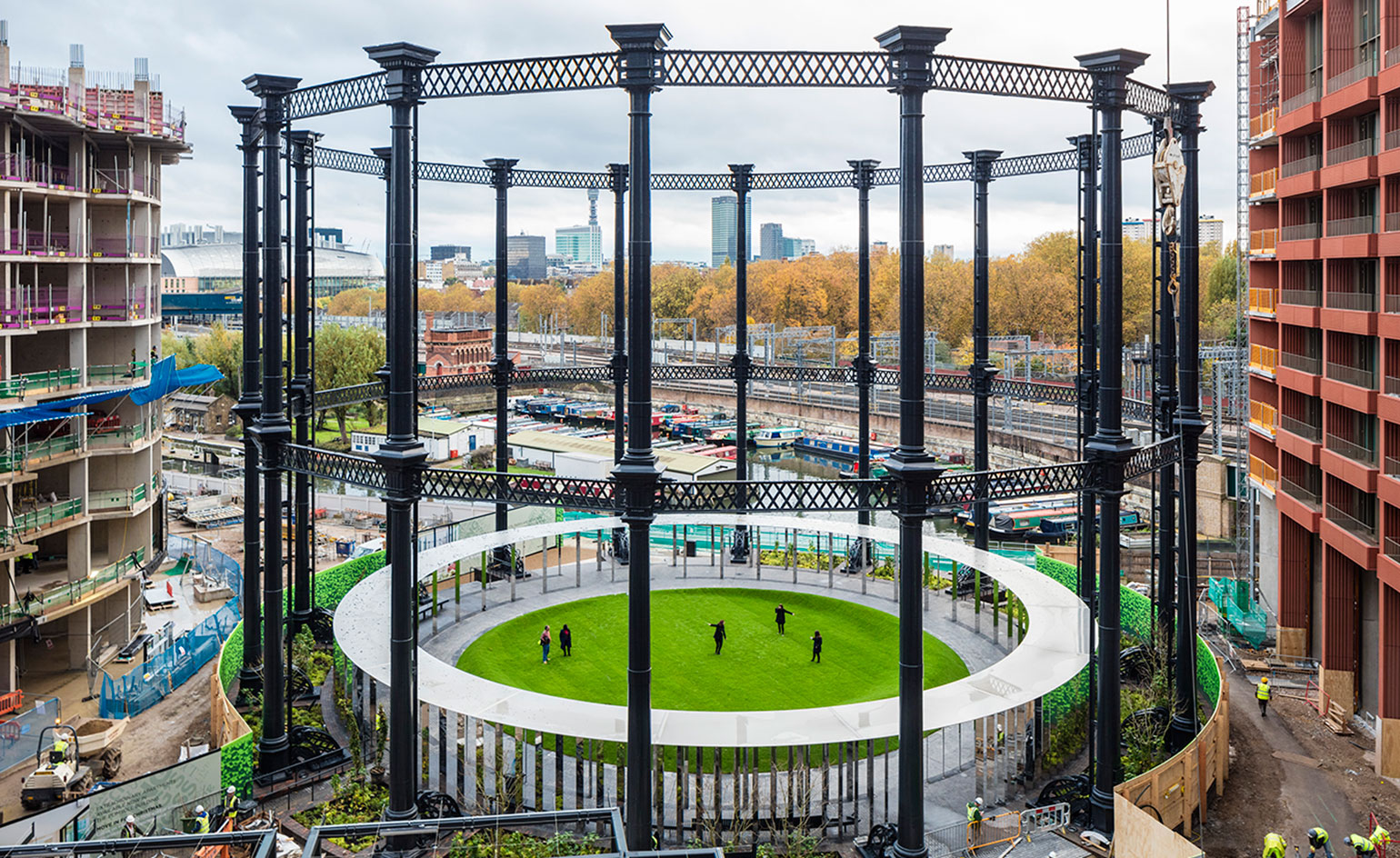 THE GASHOLDER PARK: LINGKARAN HIJAU IKONIK DI KING'S CROSS, LONDON