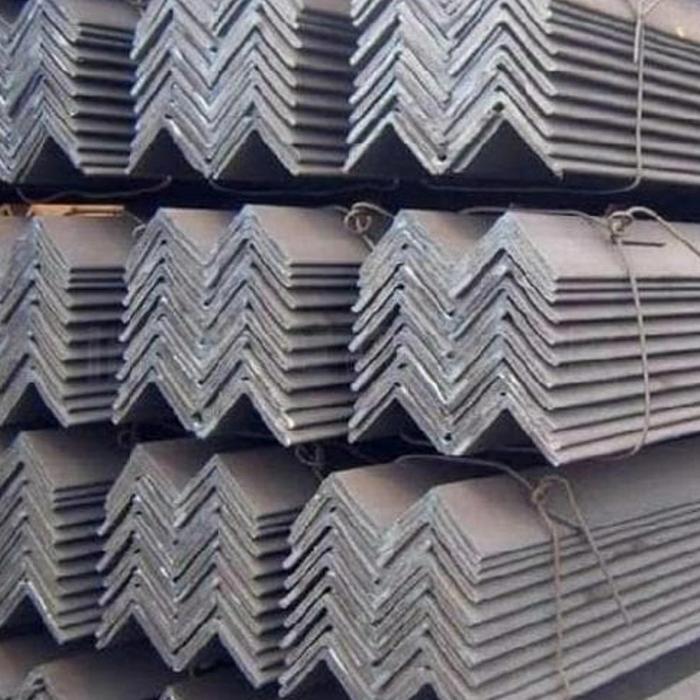 PEMANFAATAN BESI SIKU: SOLUSI RANGKA KOKOH DAN ANDAL UNTUK AKUARIUM BESAR DAN KANDANG HEWAN