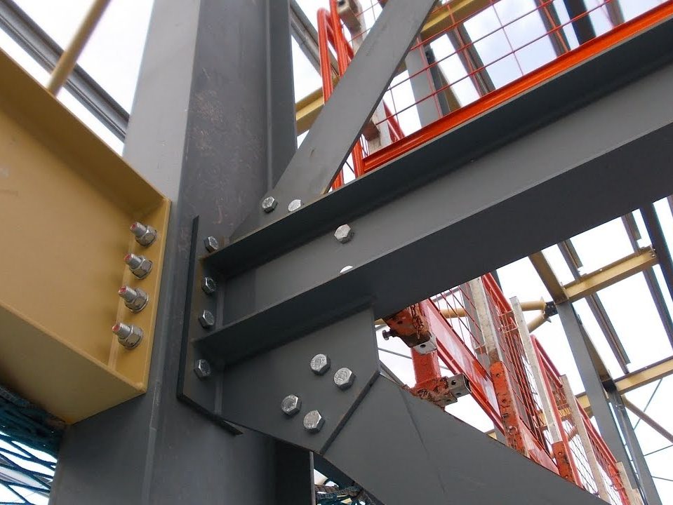 PERTIMBANGAN DESAIN SAMBUNGAN BESI SIKU