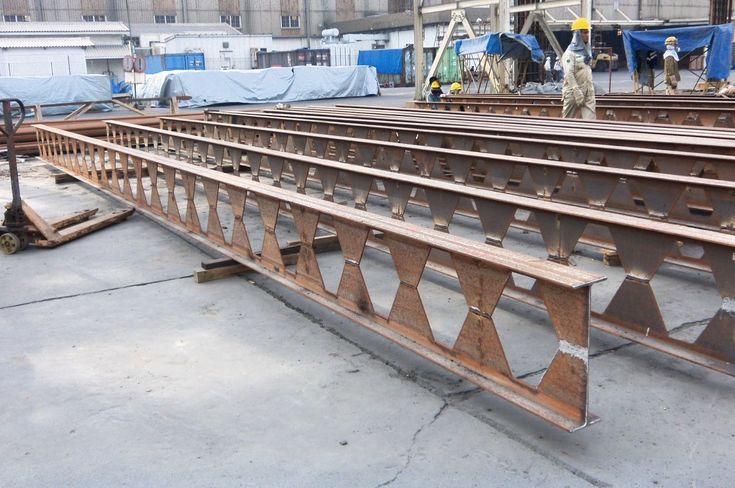 PERAN BESI WF DALAM STRUKTUR JEMBATAN: PENOPANG KEKUATAN DAN KEAMANAN