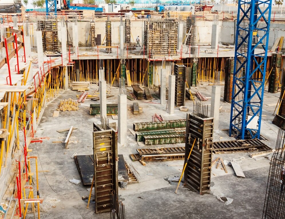 PERBEDAAN DARI KONSTRUKSI BESI DAN KONSTRUKSI BETON