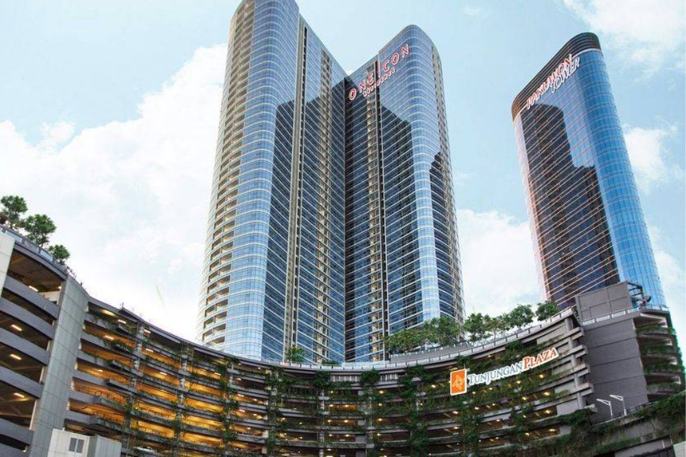 TUNJUNGAN PLAZA 6: MAHAKARYA GAYA HIDUP MODERN DAN PUSAT BELANJA PALING PRESTISIUS DI JANTUNG KOTA SURABAYA