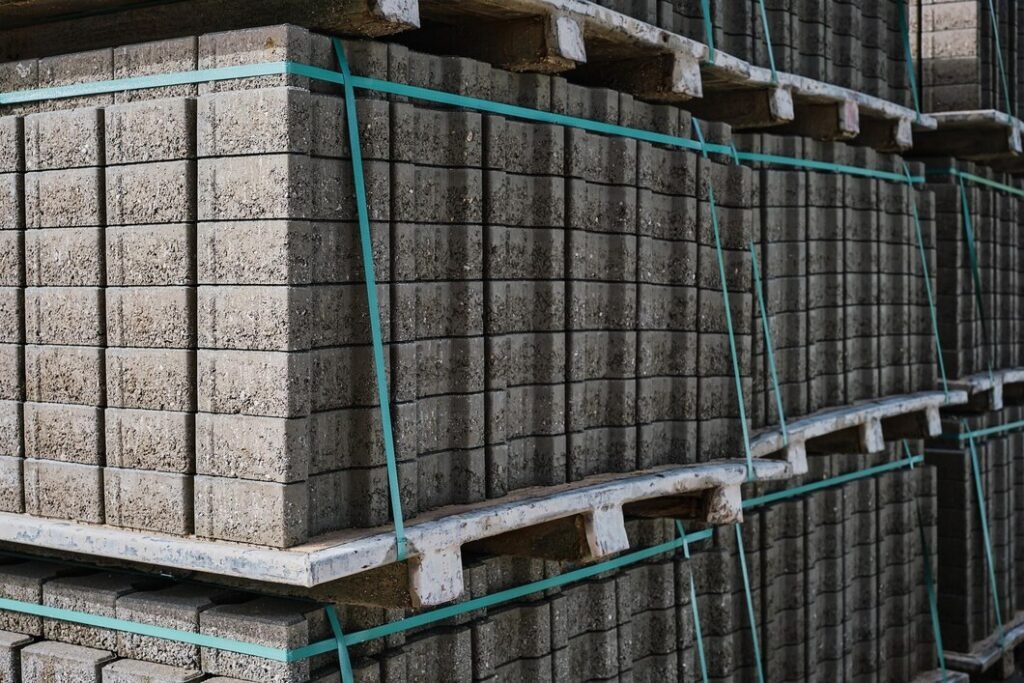 BESI BETON: SEJARAH PERKEMBANGANNYA